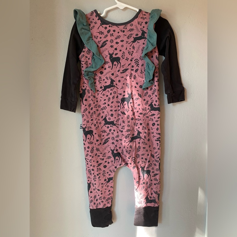 Rags to Raches Deer Ruffle